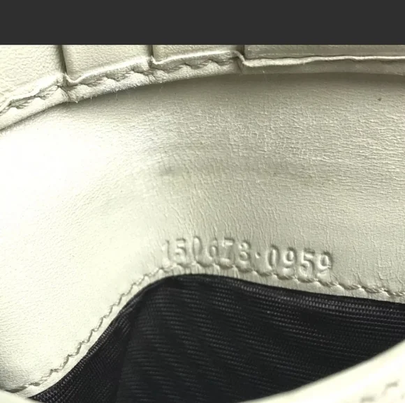 GUCCI🥳HP🥳Gucci GG White Leather Wallet - Picture 11 of 12